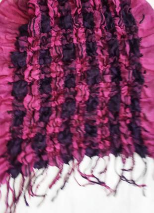 Довгий, фіолетовий шарф, шарфик, накидка в клітку з бахромою