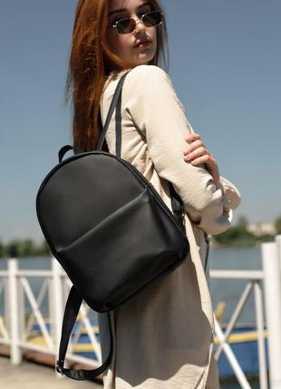 Жіночий міський рюкзак для прогулянок - чорний