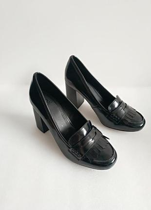 Женские лакированные  туфли benetton италия оригинал