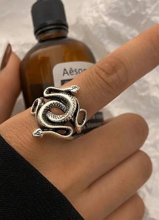 Кольцо змея крутое колечко змейка в стиле панк рок хип-хоп