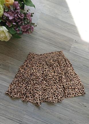 Классная леопардовая мини юбка divided размер s/xs