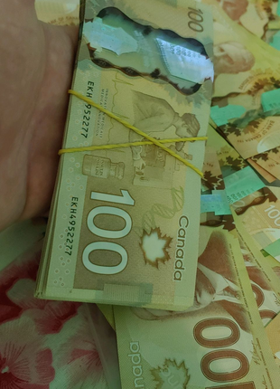 Канадський долар CAD