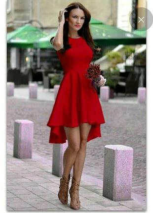 Платье красное со шлейфом