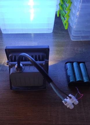 Светодиодный прожектор 10w 12-24V AC/DC ультрафиолетовый 365 n...