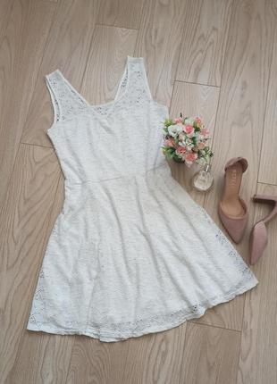 Белое ажурное платье на резинке