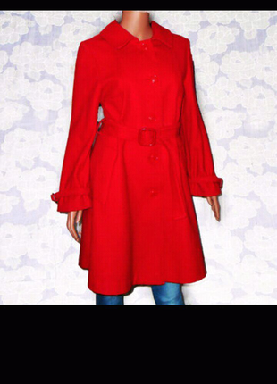 Жіноче, червоне, вовняне пальто, на гудзиках, з поясом та кармана