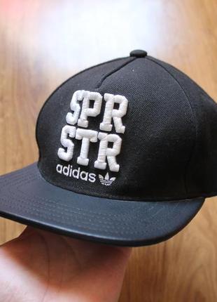 Унисекс кепка снепбек adidas originals sport star cap