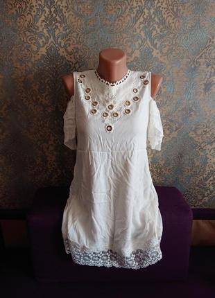 Красивое белое платье с кружевом и открытими плечами 12-15 лет