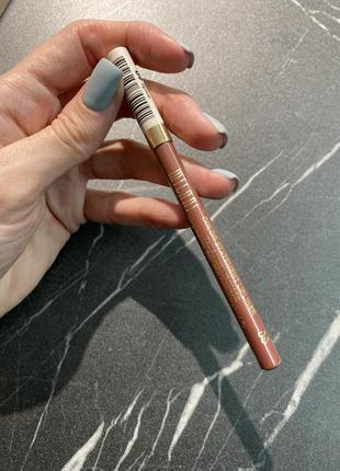 Олівець для губ milani