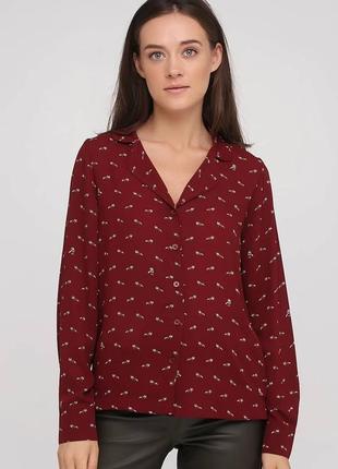 Блузка на пуговицах, рубашка бордовая с принтом