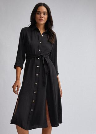 Черное платье-рубашка миди с поясом