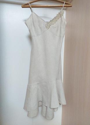 Платье сарафан из льна в бельевом стиле с ассиметричным низом