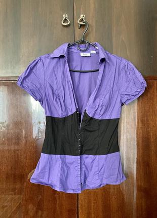 Фиолетовая рубашка из утяжкой живота с воротником