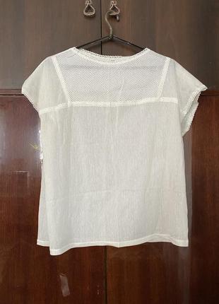 Большая лёгкая белая ажурная футболка блузка