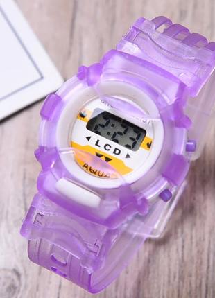 Часы детские электронные, силиконовые. Фиолетовый цвет.