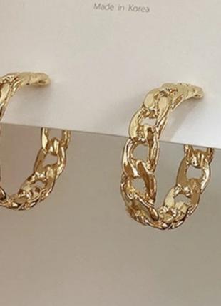 Серёжки- гвоздики в форме цепочки в золотом цвете