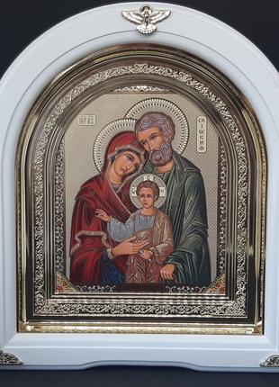 Икона Святое Семейство в белом арочном киоте с декоративными у...