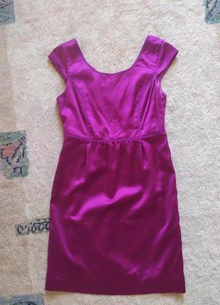 Атласное фиолетовое платье футляр s.oliver