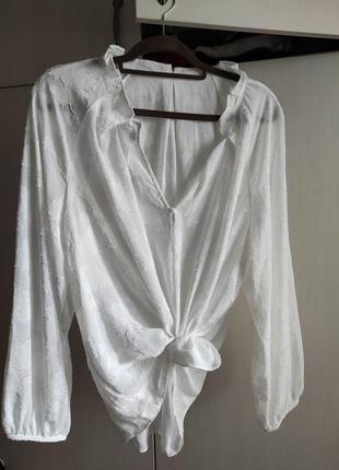 Белая блуза в стиле "бохо"