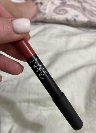Матовый карандаш-помада nars velvet matte lip pencil