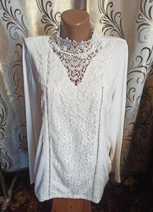 Розкішна святкова стрейтчева блуза з мереживом mona