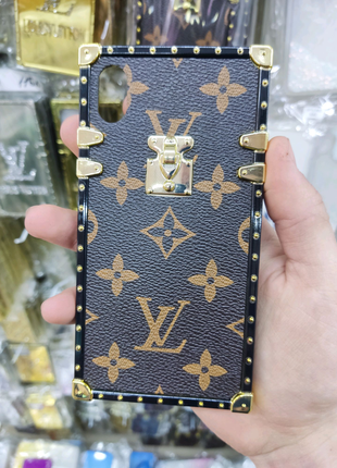 Чехол Louis Vuitton для iPhone XR
