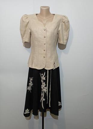 Винтажная льняная блуза с пышным рукавом.