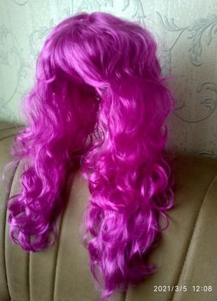 Кудрявый парик фиолетовый