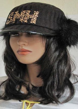 Женская зимняя шапка с козырьком. супер цена !