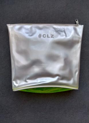 Сіліконова срібляста косметичка CLZ