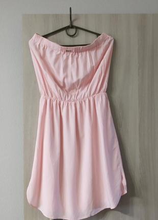 Розовое летнее платье
