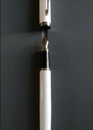 Чернильная ручка Parker IM White