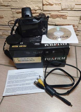 Цифровая фотокамера FUJIFILM FinePix S2940 WM