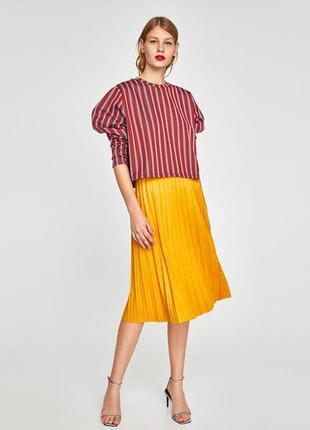 Желто-горчичная юбка плиссе из замши zara