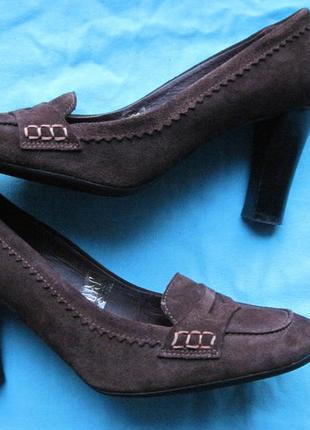 Tommy hilfiger (40) замшеві туфлі жіночі
