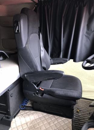 Сидіння водійське MB ACTROS MP4 (пілот), є також пасажирський