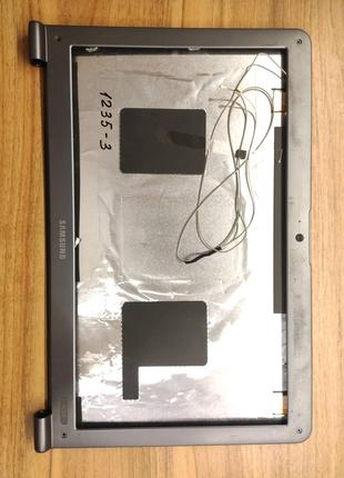 Крышка с рамкой матрицы шлейф wifi SAMSUNG R730 (1235-3)