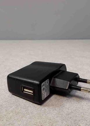 Заряднее устройство Б/У Сетевой адаптер USB