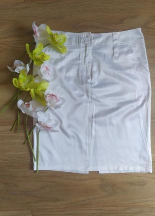 Белоснежная юбка из сатина, 36-38 размер.