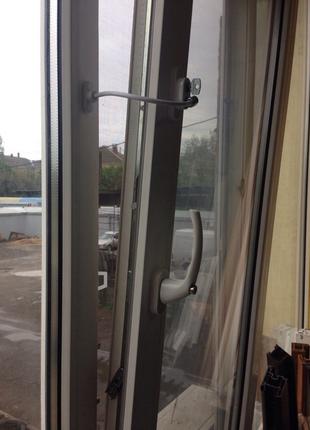 Замок - тросик на окна от детей, ограничитель открывания, Укра...