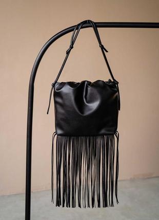 Чорна сумка с бахромой черный клатч с бахромой сумка наплечная