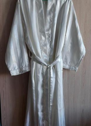 Белый халат в вертикальную полоску donna seta со смесью шелка