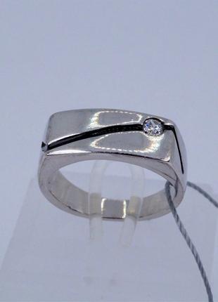 Перстень серебряный 925 пробы.