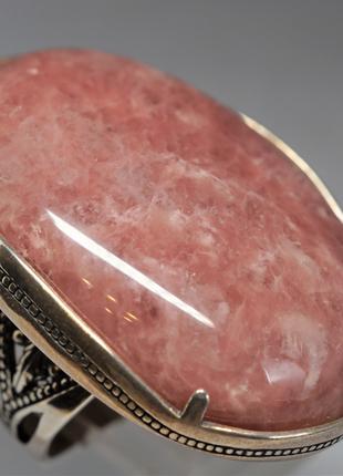 Кольцо серебряное с крупным розовым кварцем 925 пробы арт. 00236