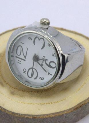 Часы-кольцо на палец кварцевые (с белым циферблатом) арт. 00648