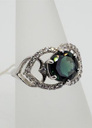 Кольцо серебряное с зеленым кварцем и цирконием 925 пробы.