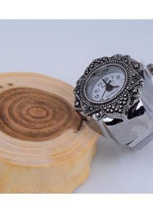 Часы-кольцо на палец кварцевые (с белым циферблатом) арт. 01918