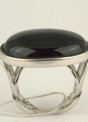 Кольцо серебряное с чёрным агатом 925 пробы.
