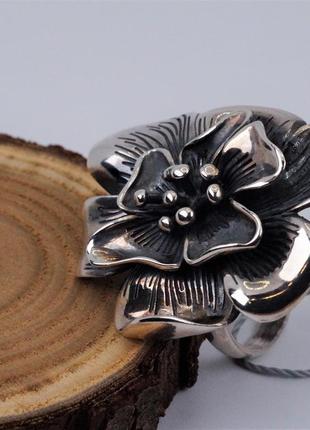 Кольцо серебряное "Цветок" 925 пробы.