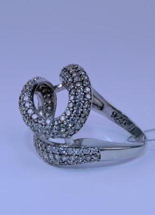 Кольцо серебряное с цирконием 925 пробы.